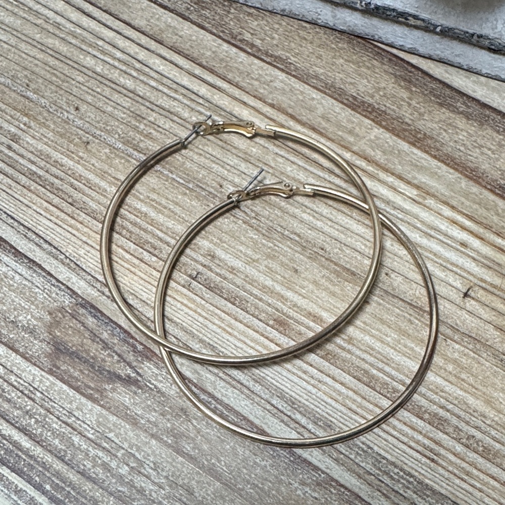 037.Costume Elegant Gold Hoop Earrings